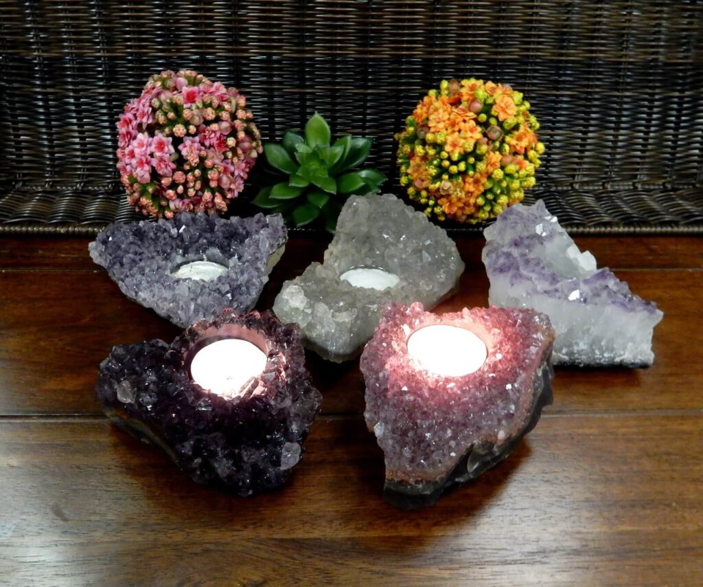 Combinar Grutas de Cristais com Plantinhas e Velas